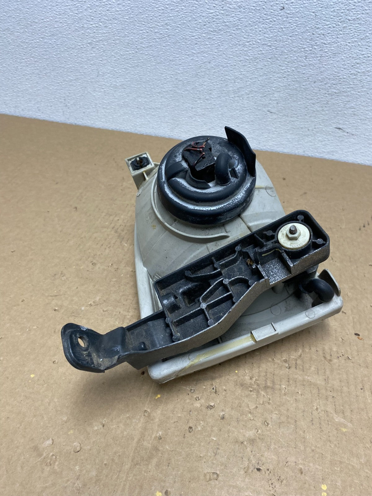 2001 2002 2003 Toyota Sienna Left Driver Lh Side Headlight Halogen TYC AC1215 DW9
