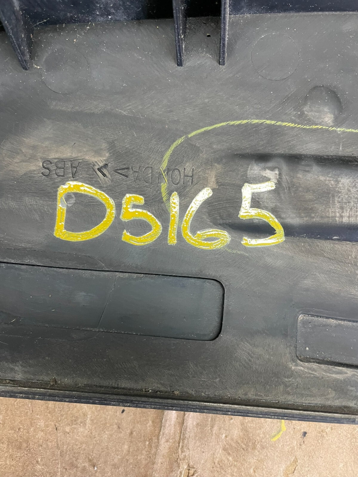 1999 to 2004 Honda Odyssey Rear Trunk Spoiler Gate Oem D5165 DG11