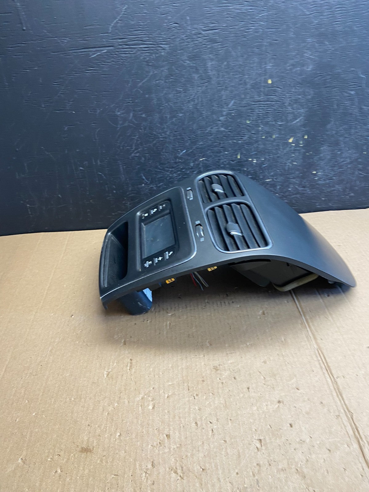 2011-2019 Dodge Journey 4.3 Radio Display Screen Bezel Trim Air Vents AE4237 DG2