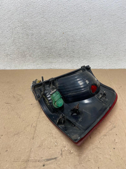 2002 to 2005 Ford Explorer Left Driver Lh Side Tail light AG5347 LK9