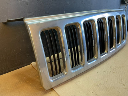 2006 to 2010 Jeep Commander Front Upper Grill Grille OEM ab7870 DG2