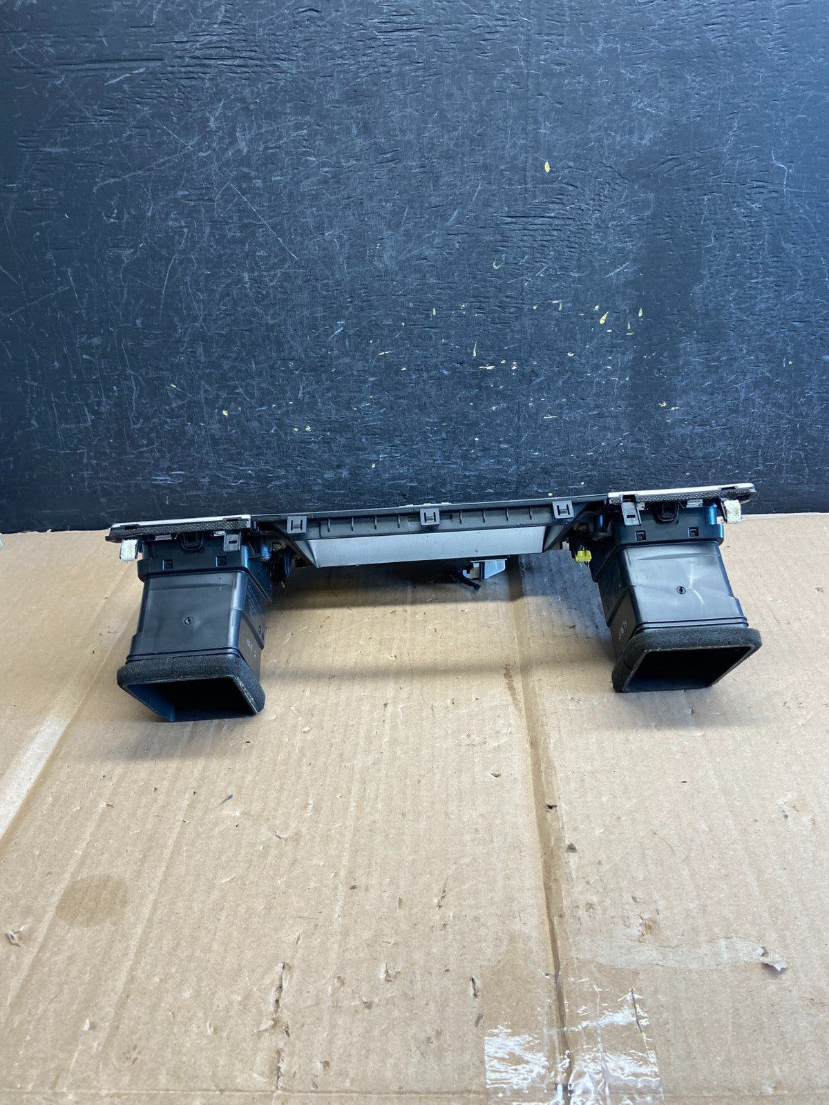 2009 to 2014 Hyundai Genesis A/C Heater Temperature Climate Control AH5572 DW3