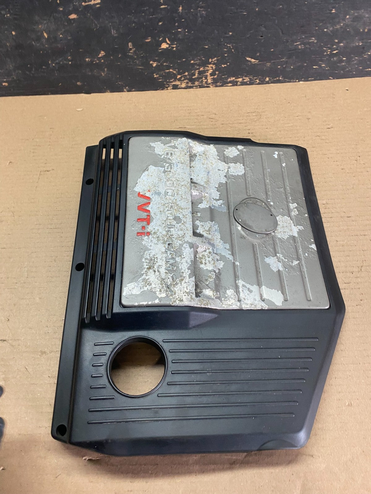 2000 to 2004 Toyota Sienna Highlander 3.0L  Top Engine Cover Lid OEM S1226 DG3