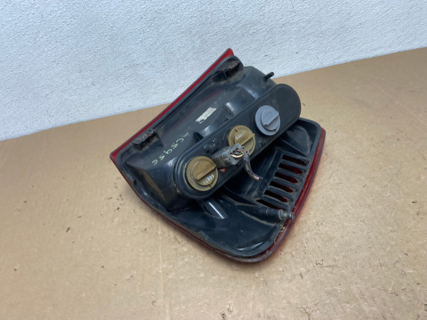 1999-2004 Jeep Grand Cherokee WJ Right Passenger Rh Tail Light AC5956 LK5