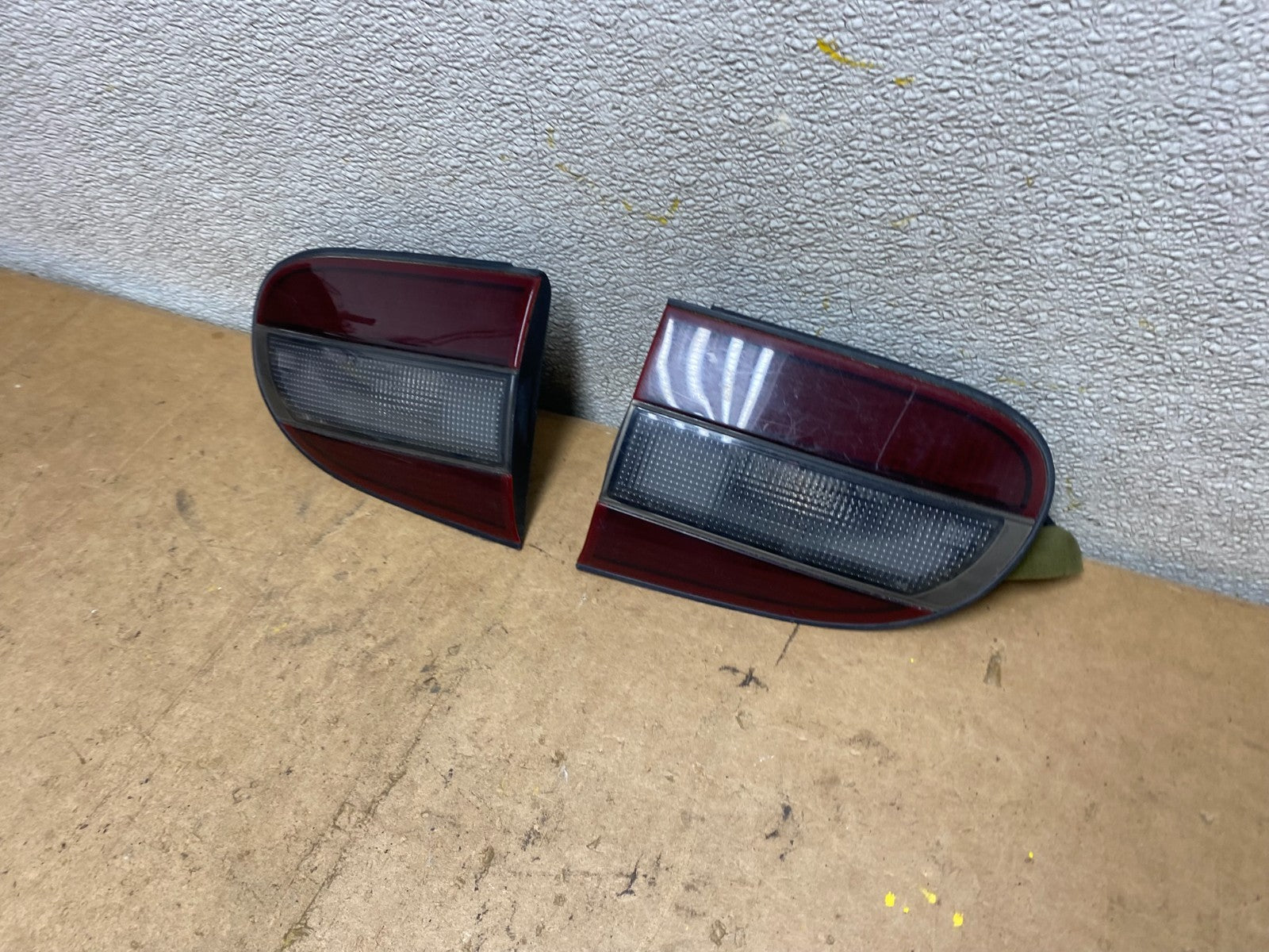 1993 to 1997 Chevrolet Geo Prizm Left+Right Side Inner Tail Light OEM X70631