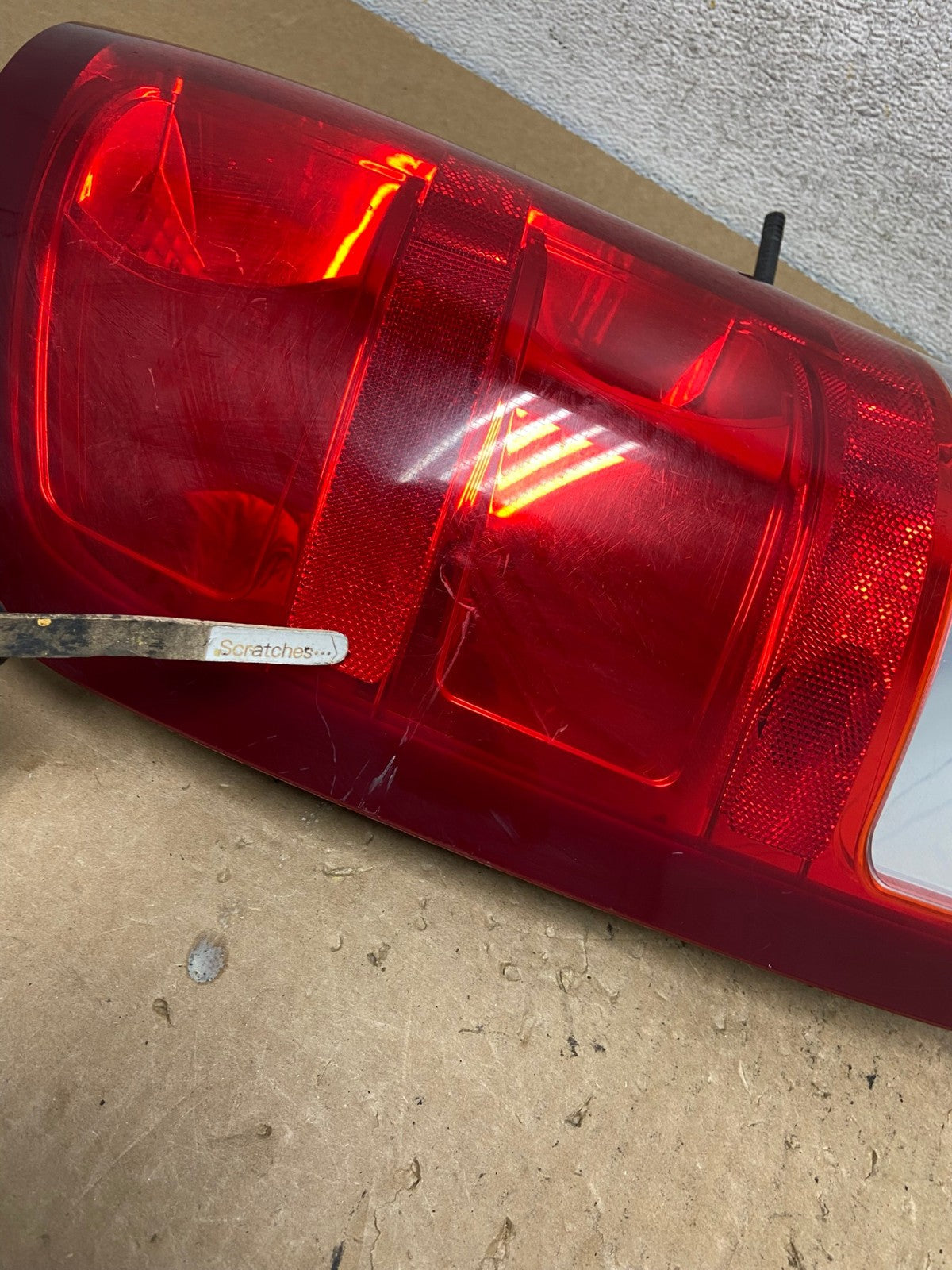 2007 to 2013 GMC Sierra 1500 Left Driver LH Side Tail Light AI3728 LK3