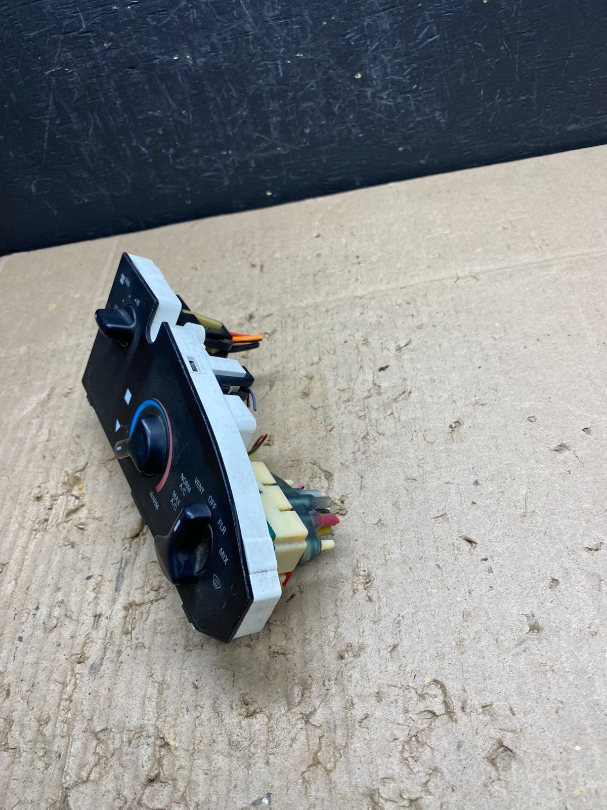 1997-2014 Ford Van Econoline E150 E250 Heater Climate Fan Control AC4711 DG2