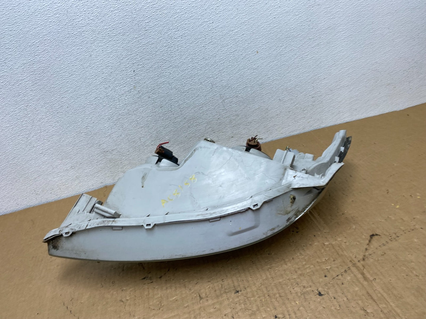 2002 to 2004 Toyota Camry Halogen Headlight Right Passenger Rh AC8158 DW6