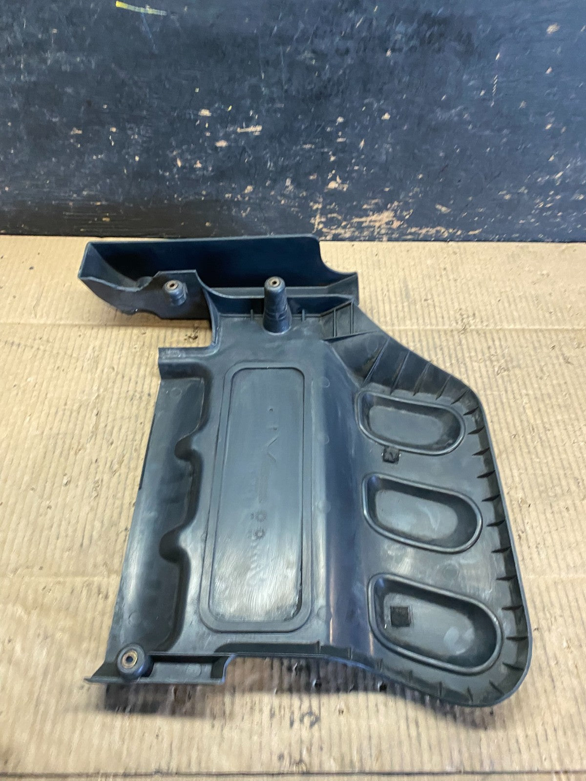 2001 to 2004 Mazda Tribute DOHC 24 VALVE Engine Shield Top Cover t6771 DG6