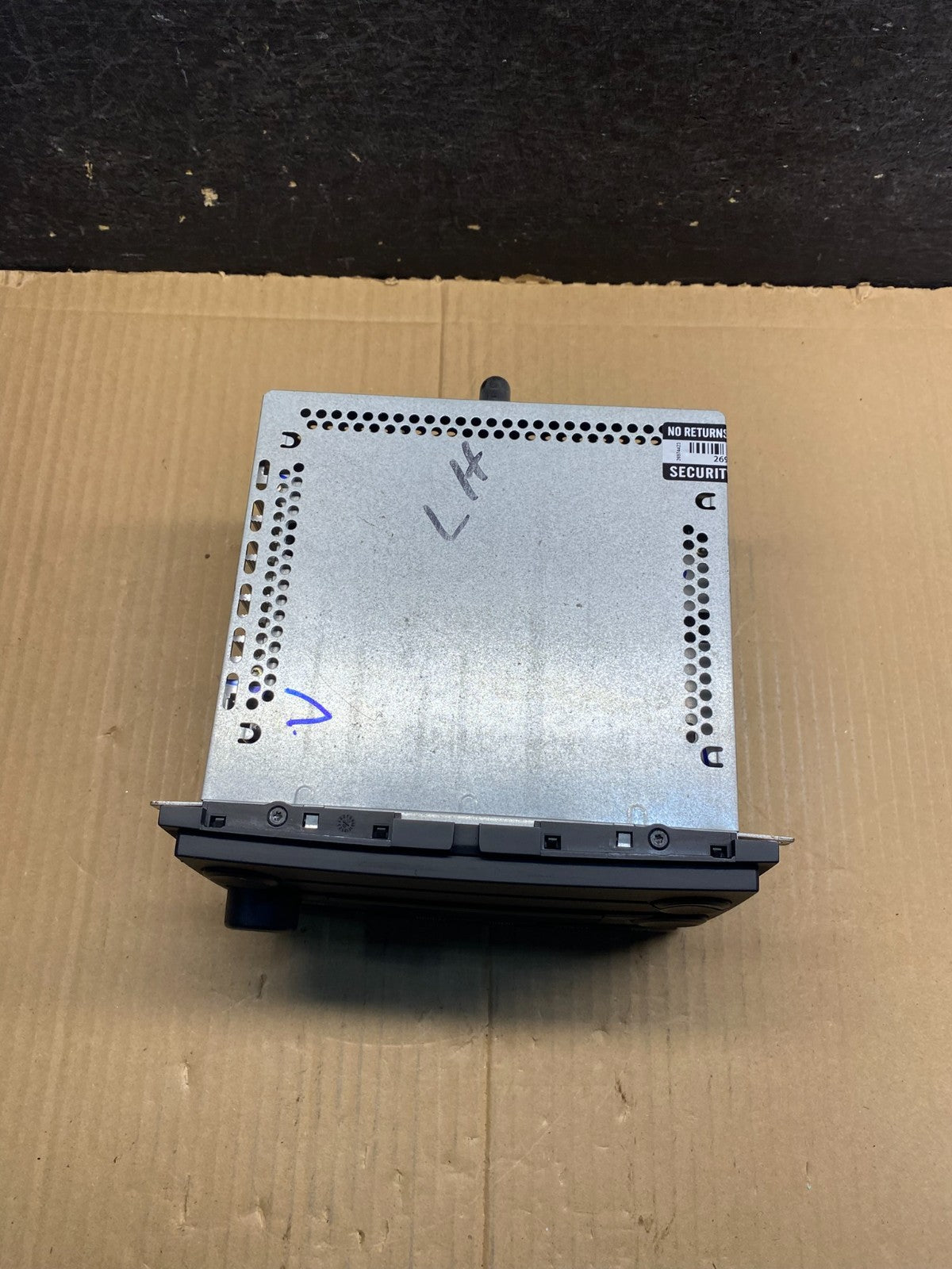 2004 to 2008 Ford F150 Mustang Radio Stereo Audio AM/FM ai0213 DG3