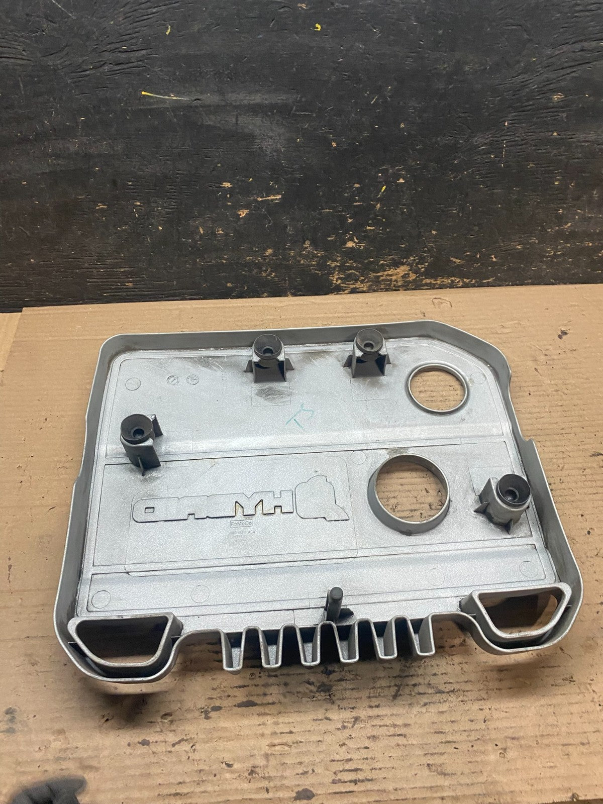 2009 to 2012 Ford Escape Engine Cover 9m6e-6a949-adw u7997 DG5