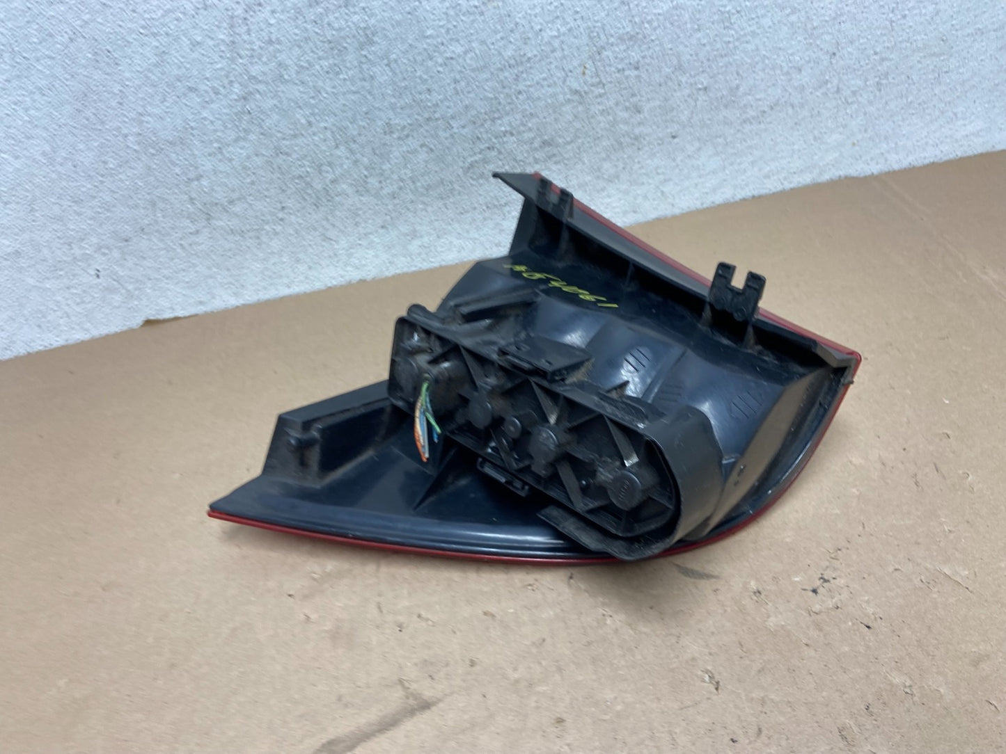 1998 1999 2000 2001 Mercedes ML320 ML-Class Left Driver LH Tail Light AG4061 PS5