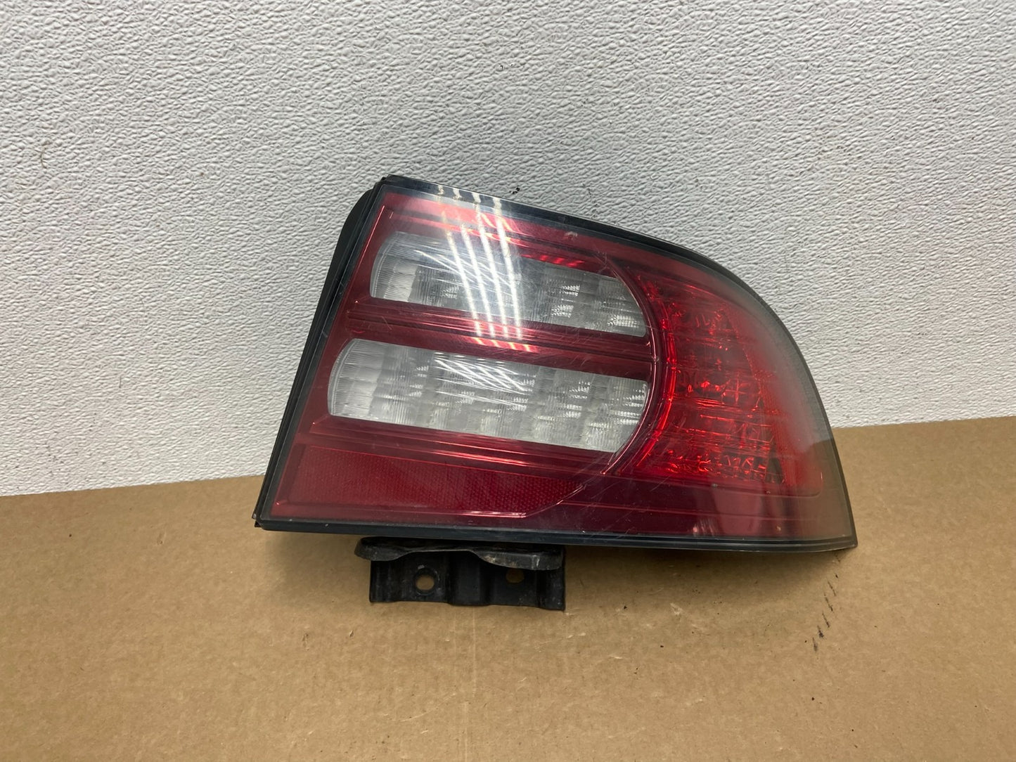 2007 - 2008 Acura Tl Right Passenger Rh Side Tail Light AC1062 DW0