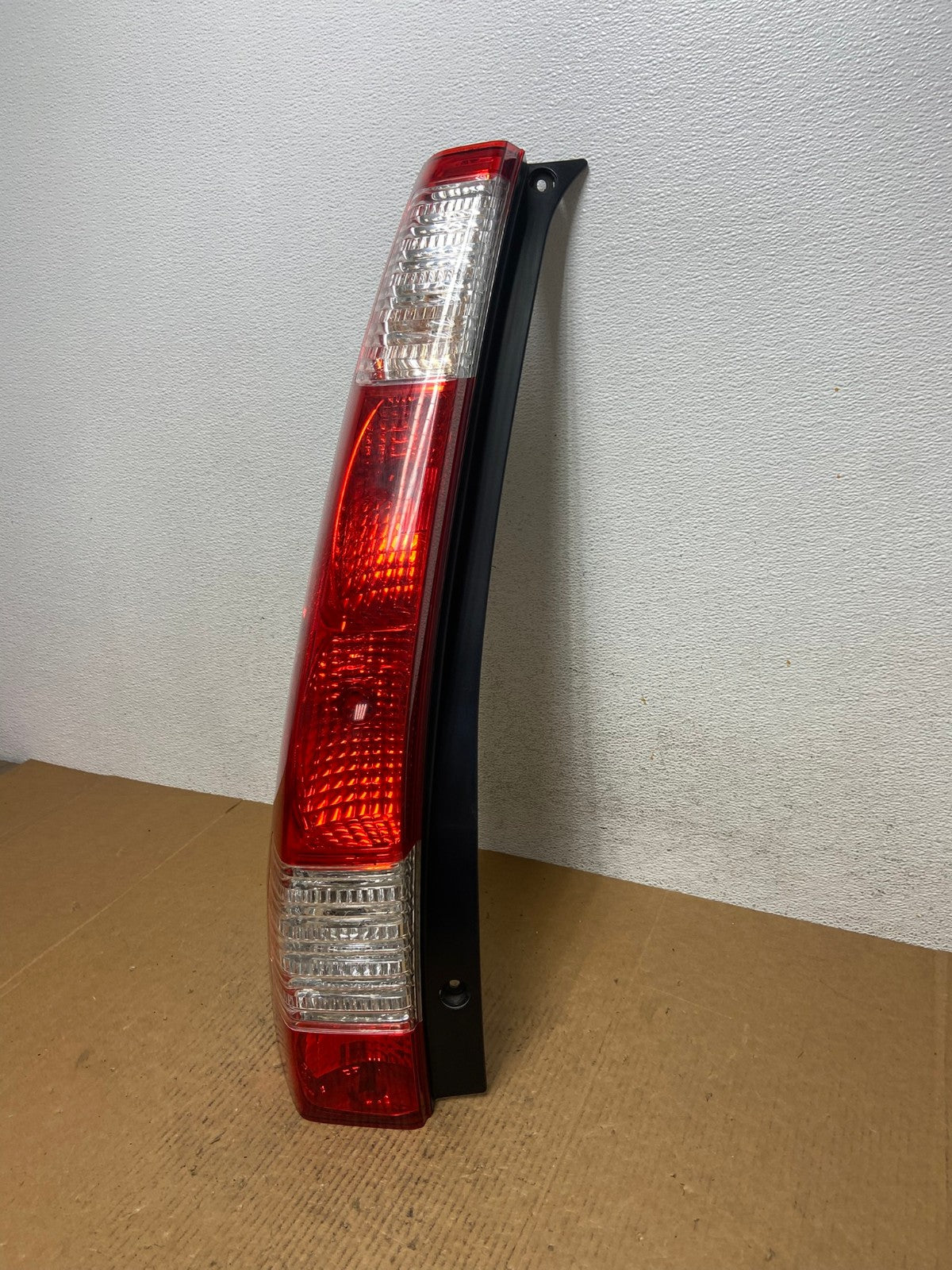 2005 to 2006 Honda Cr-v Crv Left Driver LH Tail Light AE0613 LK1