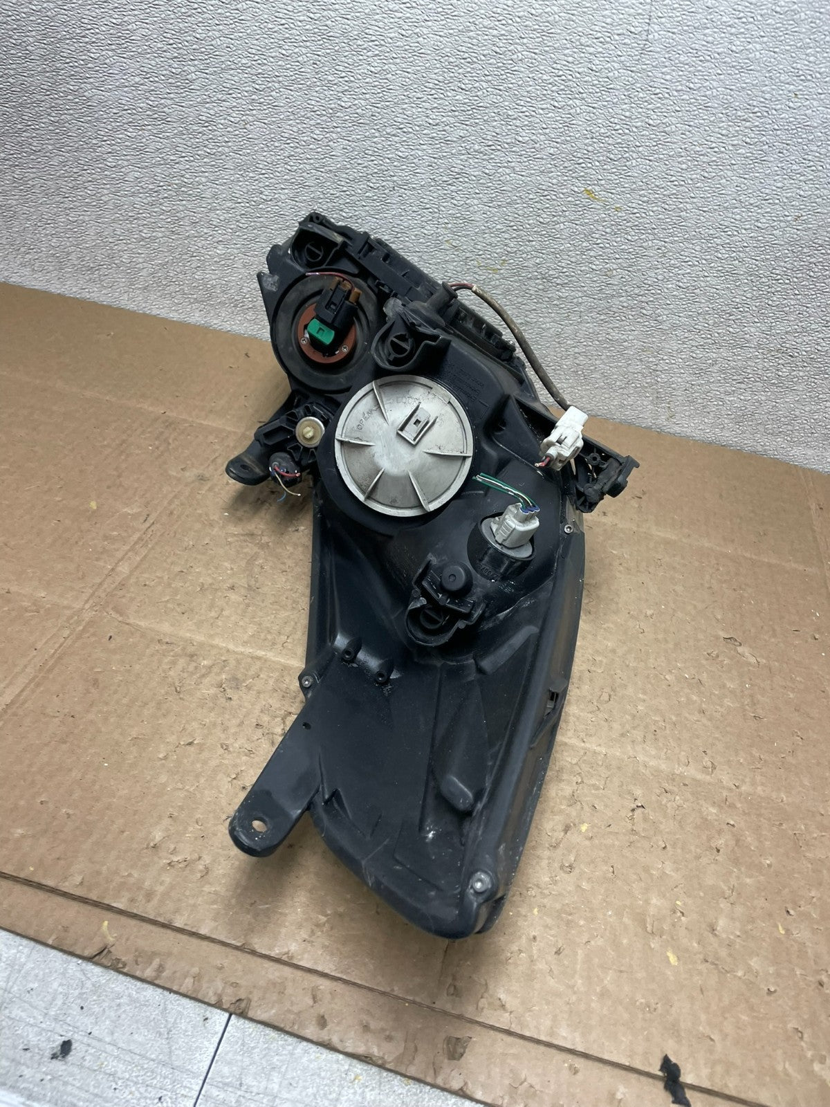 2007 2008 Toyota Solara Left Driver LH Xenon Headlight Y8957 DW8