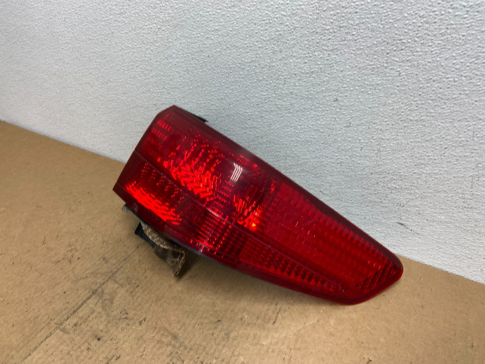 2005 Honda Accord Right Passenger Rh Side Tail Light Oem AC3175 DW1