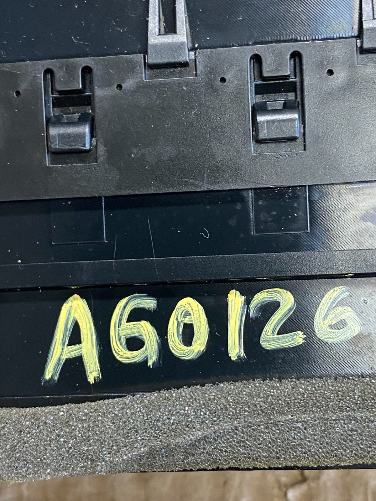 2009 to 2012 Audi Q5 Center Dashboard Air Vent ag0126 DG5
