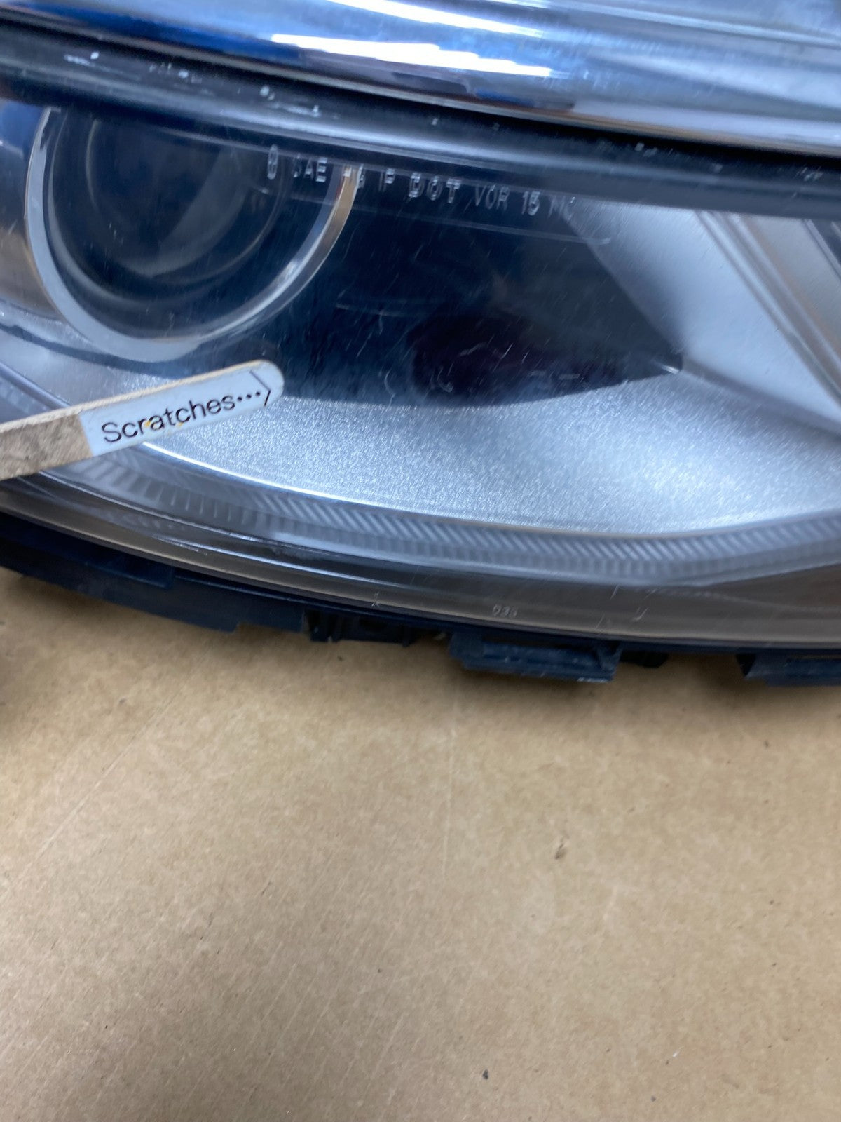 2015 to 2019 Lincoln MKC Right Passenger RH Side Xenon Headlight OEM AC1660 DG3