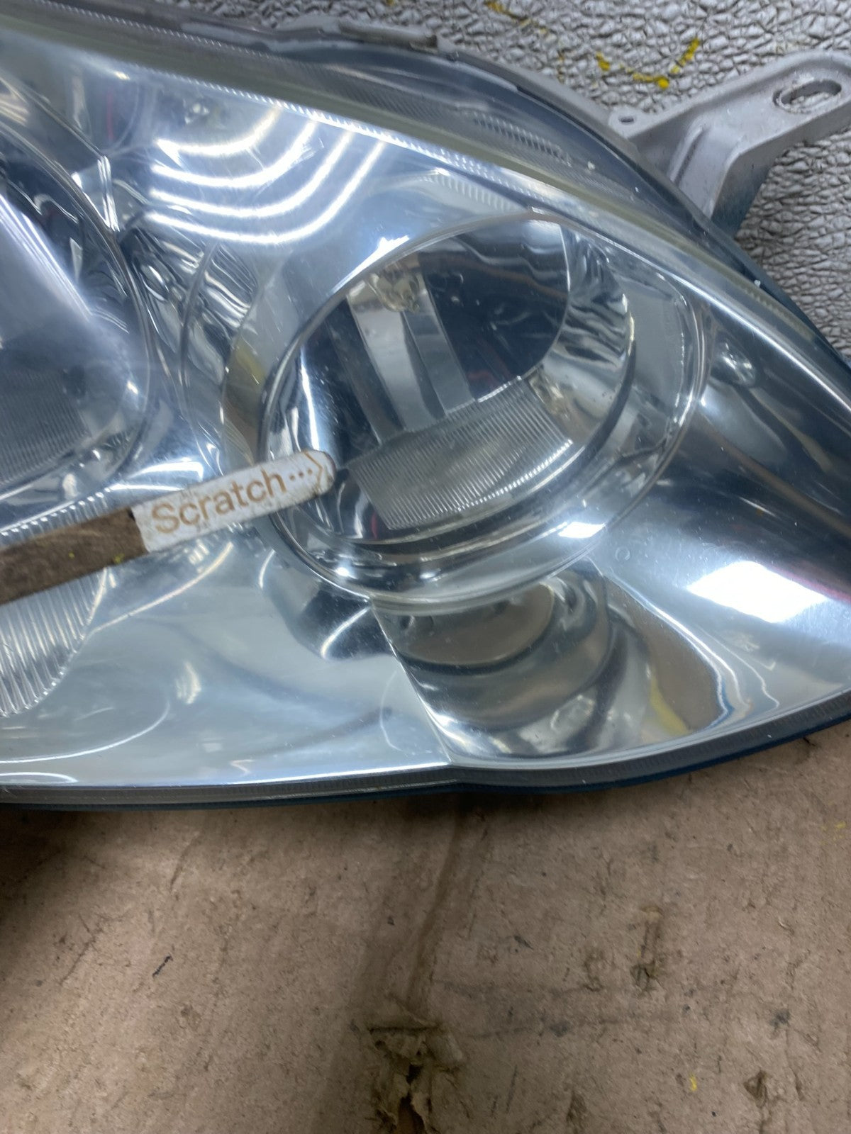 2005 to 2008 Toyota Corolla Left+Right Side Set Headlights W2902 DW4