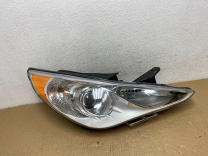2011 - 2014 Hyundai Sonata Right Passenger Rh Side Headlight Halogen AF7423 DW0