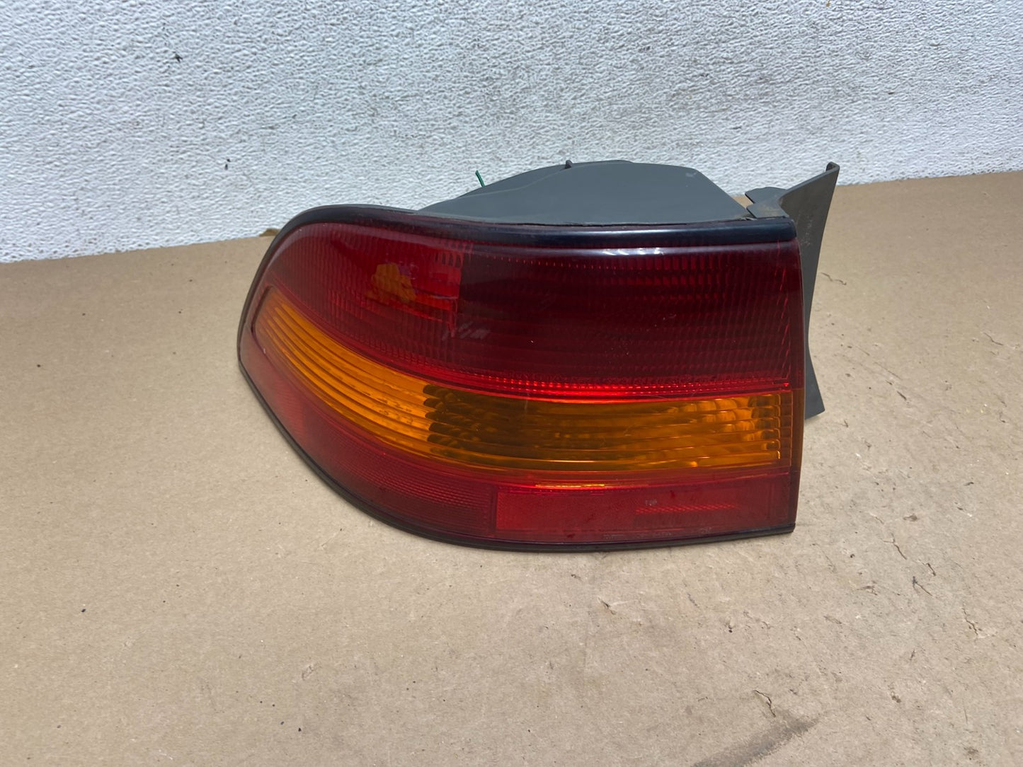 1997 1998 1999 Lexus ES300 Left Driver Side Tail Light AG4099 PS0