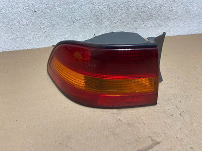 1997 1998 1999 Lexus ES300 Left Driver Side Tail Light AG4099 PS0