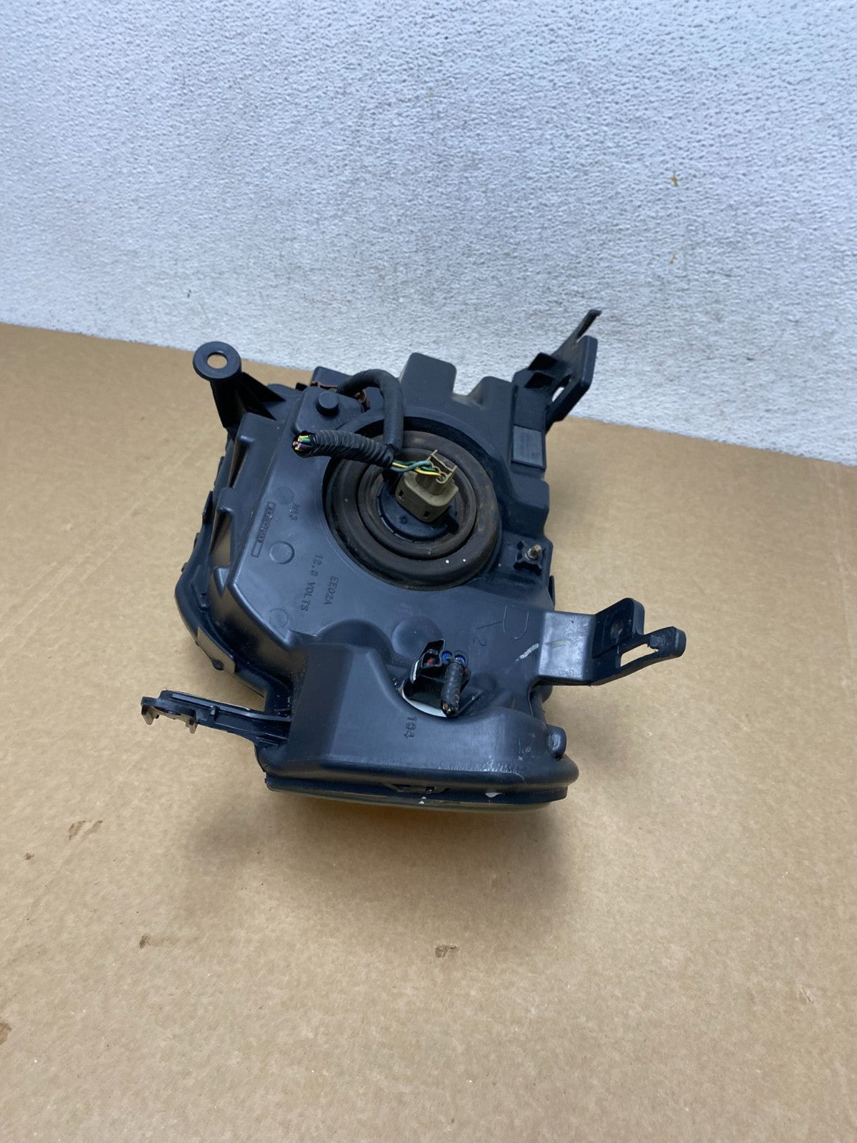 2008 to 2012 Ford Escape Headlight Right Passenger RH Side Halogen AF9899 DW7