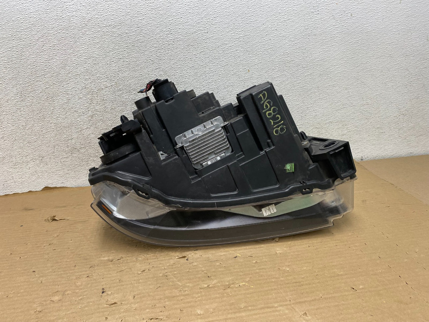 2010-2013 Land Range Rover Sport Left Driver Xenon HID Headlight AG8218 DW6