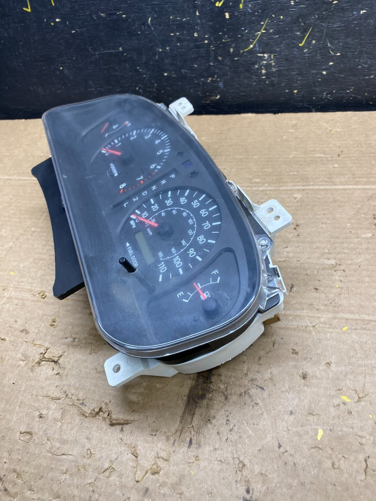 1998 1999 2000 Toyota Sienna Speedometer Cluster Gauge OEM W9588 DG3