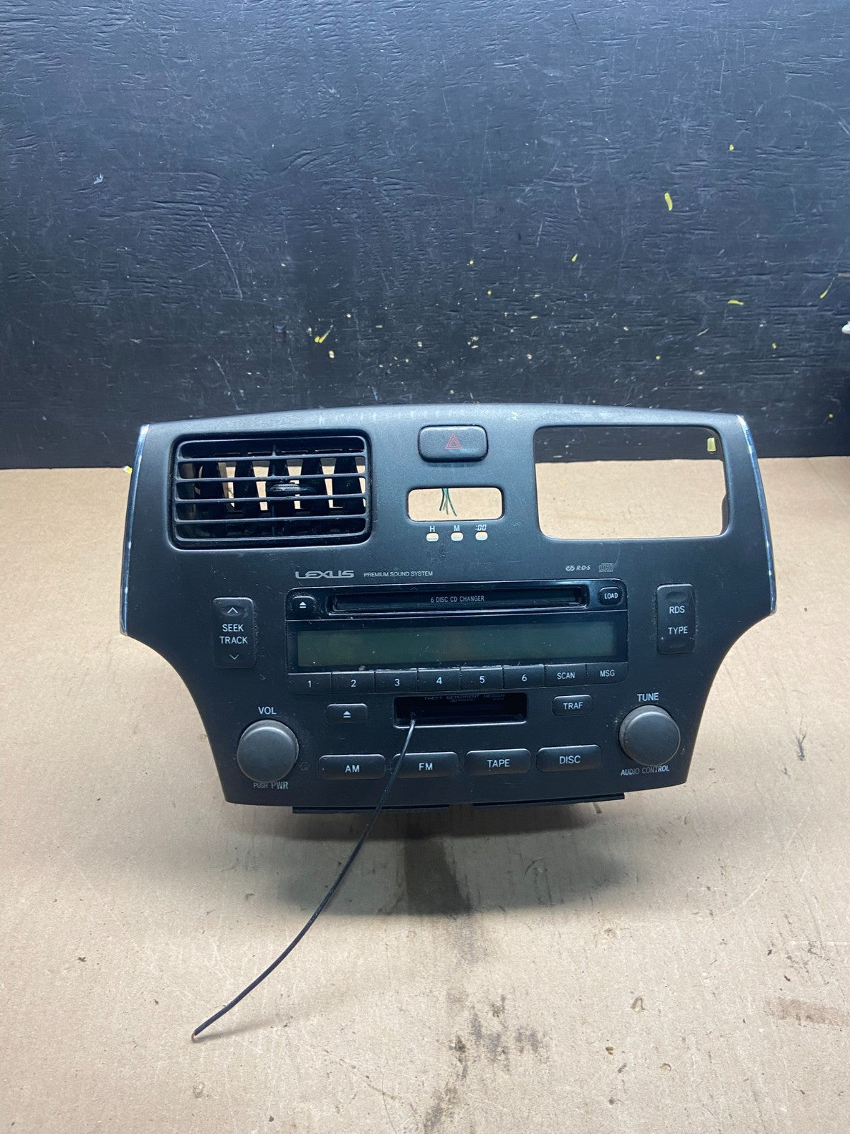 2002-2006 Lexus ES330 Es300 Radio Receiver Tape CD Air Vent Bezel OEM Q7256 DG0