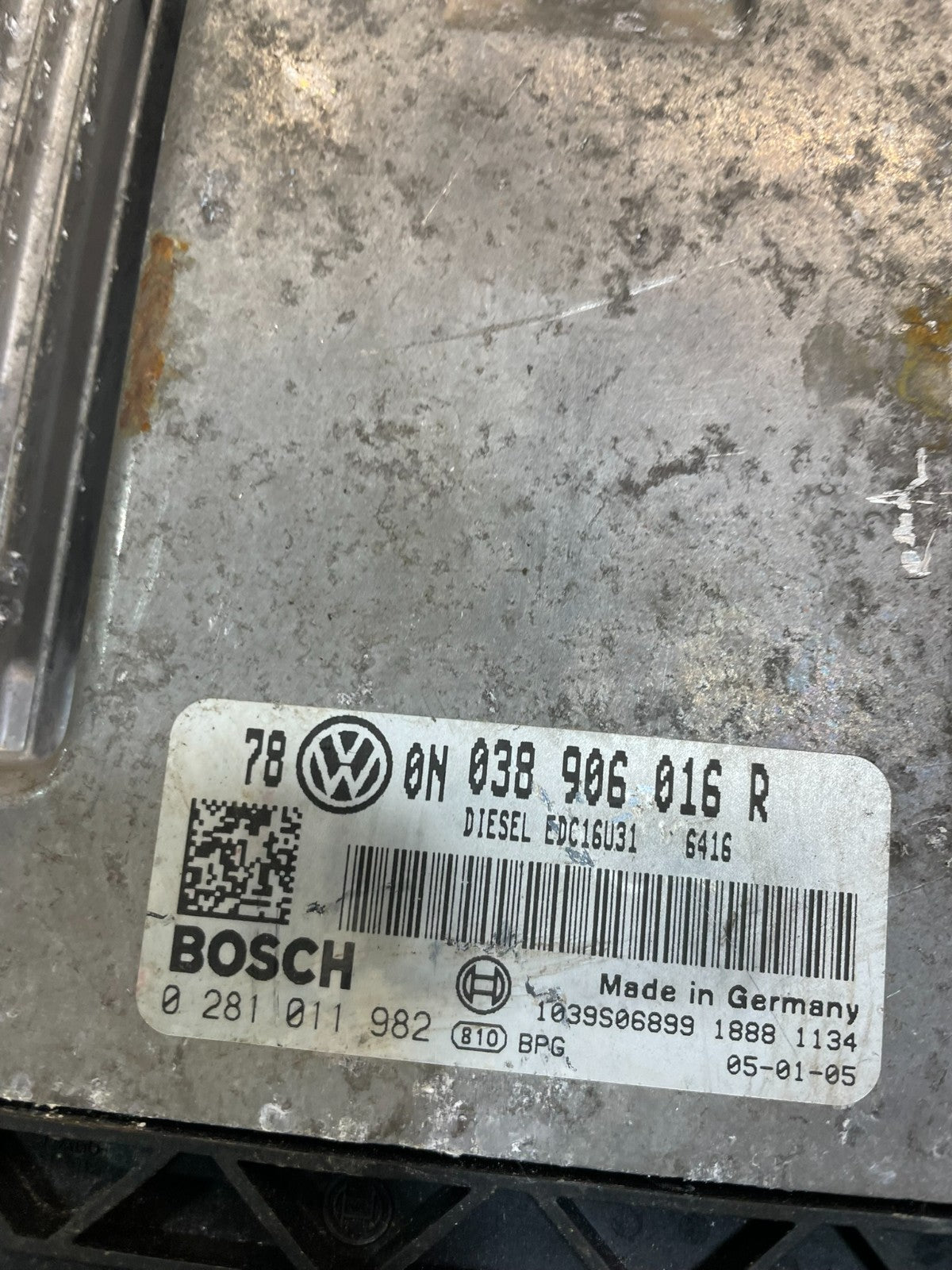 2004 2005 Volkswagen Passat ECM Engine Control Unit ECU OEM W4239 DG3