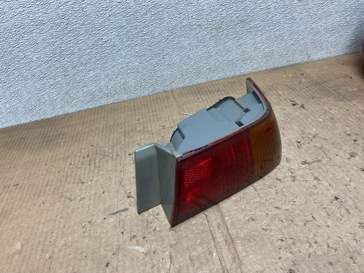 1997 1998 1999 Toyota Camry Tail Light Right Passenger Rh Side Oem AA6990 LK2