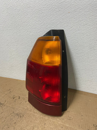 2002 to 2009 Gmc Envoy Left Driver Lh Side Tail Light OEM AC0240 LK1