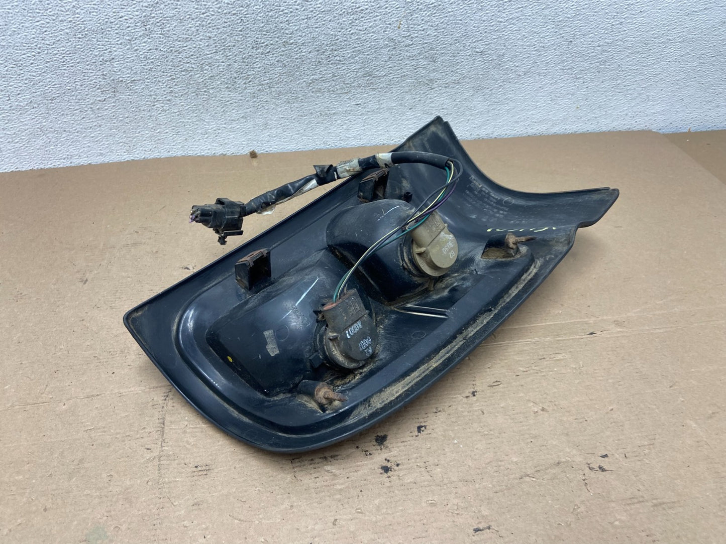 1994 to 2001 Dodge Ram 1500 Right Passenger RH Tail Light AF4601 DW5