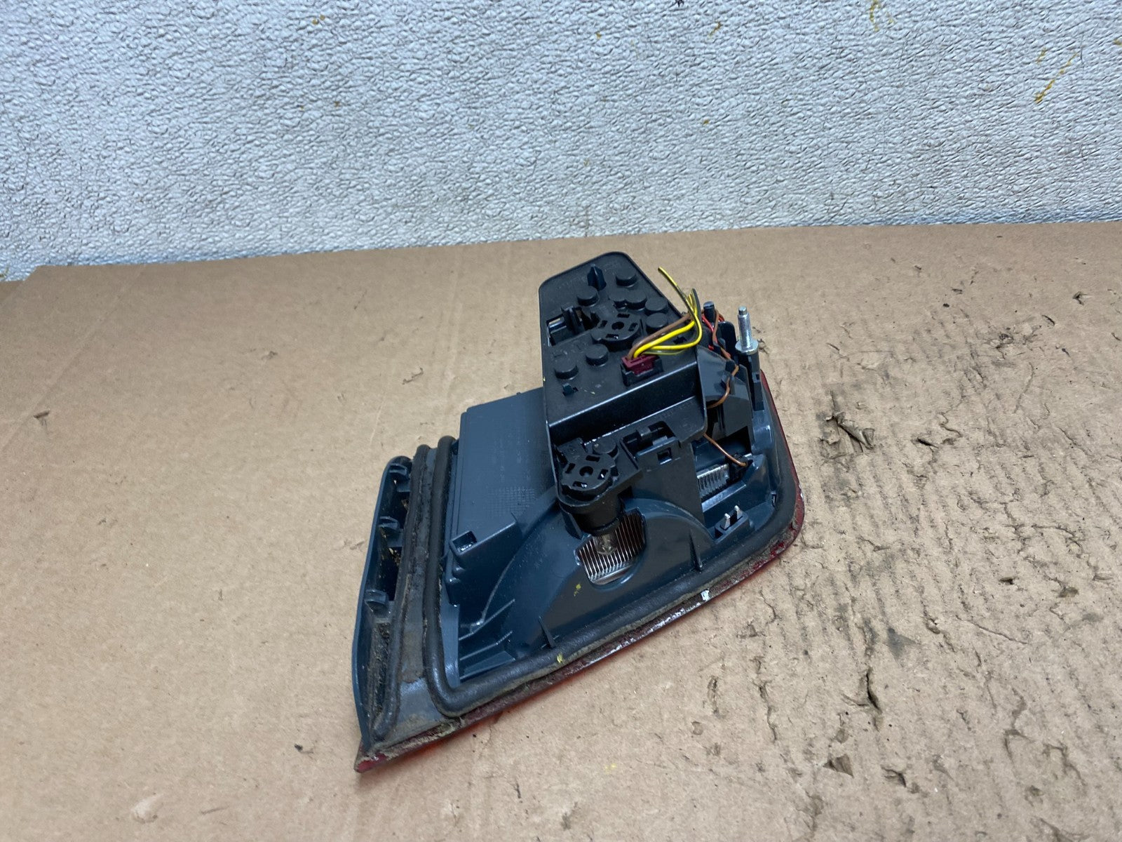 2011-2013 BMW 5 F10 Rear Left Driver LH Trunk Inner Tail Light P9694 DW4