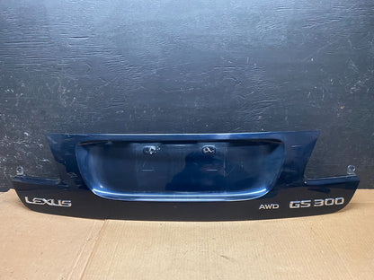 2007 to 2011 Lexus GS300 Trunk License Plate Trim Panel Cover 76801-30140 G31930