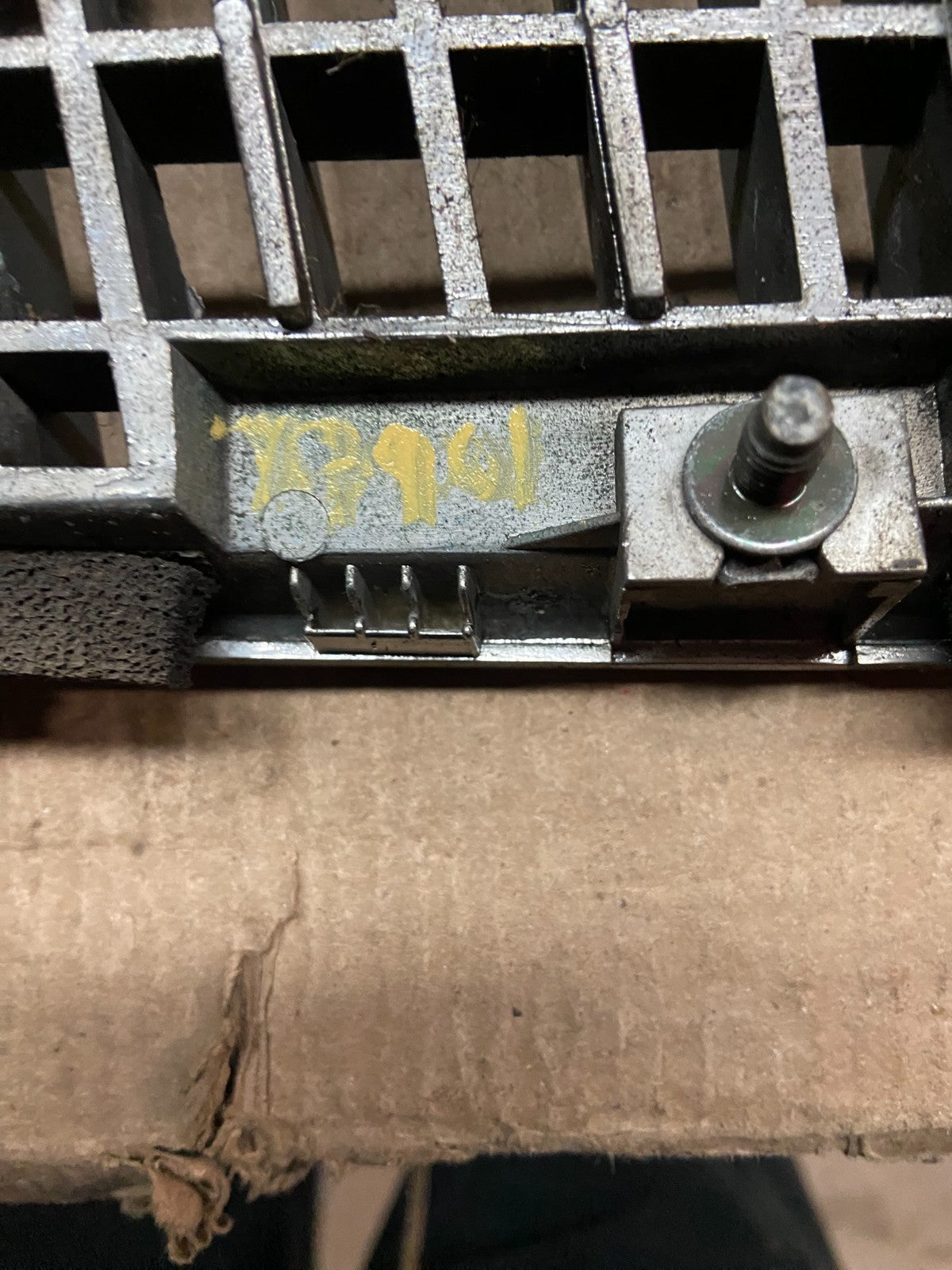 1999 Infiniti G20 Front Upper Grill Grille OEM X7901 DG11