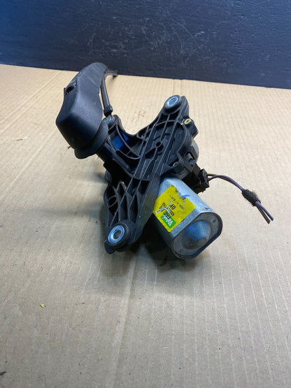 2007 to 2013 BMW X5 E70 Rear Windshield Wiper Motor OEM AC0857  DG4