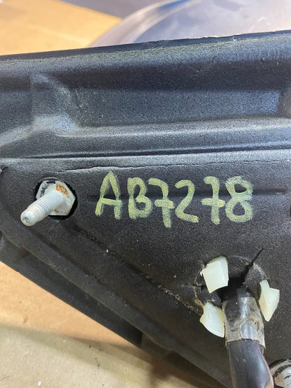 2003-2006 Chevrolet Tahoe Suburban Right Passenger Turn Door Mirror AB7278 MS12