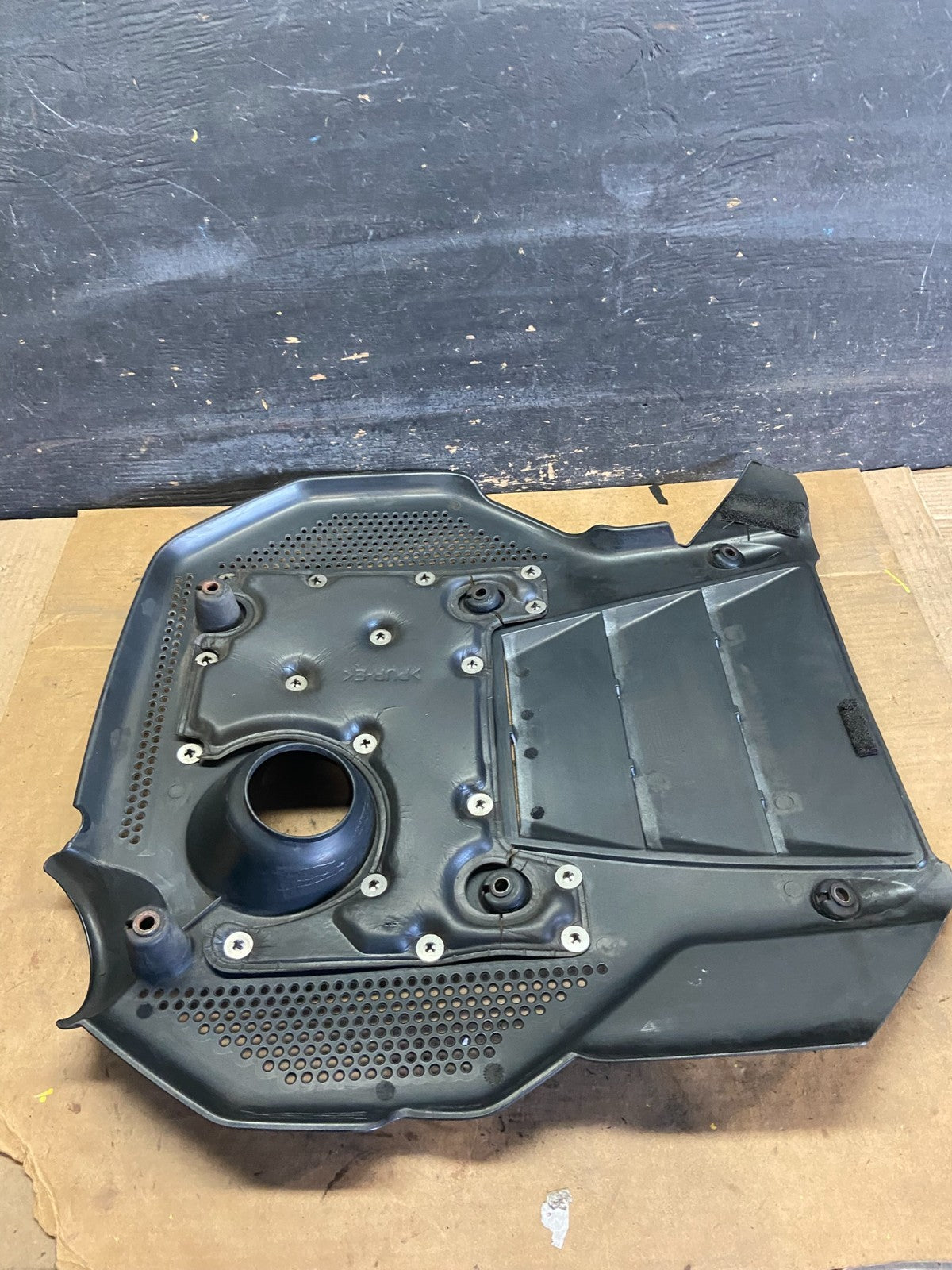 2006 to 2010 Hyundai Azera V6 Engine Motor Shield Cover OEM R0283 DG7