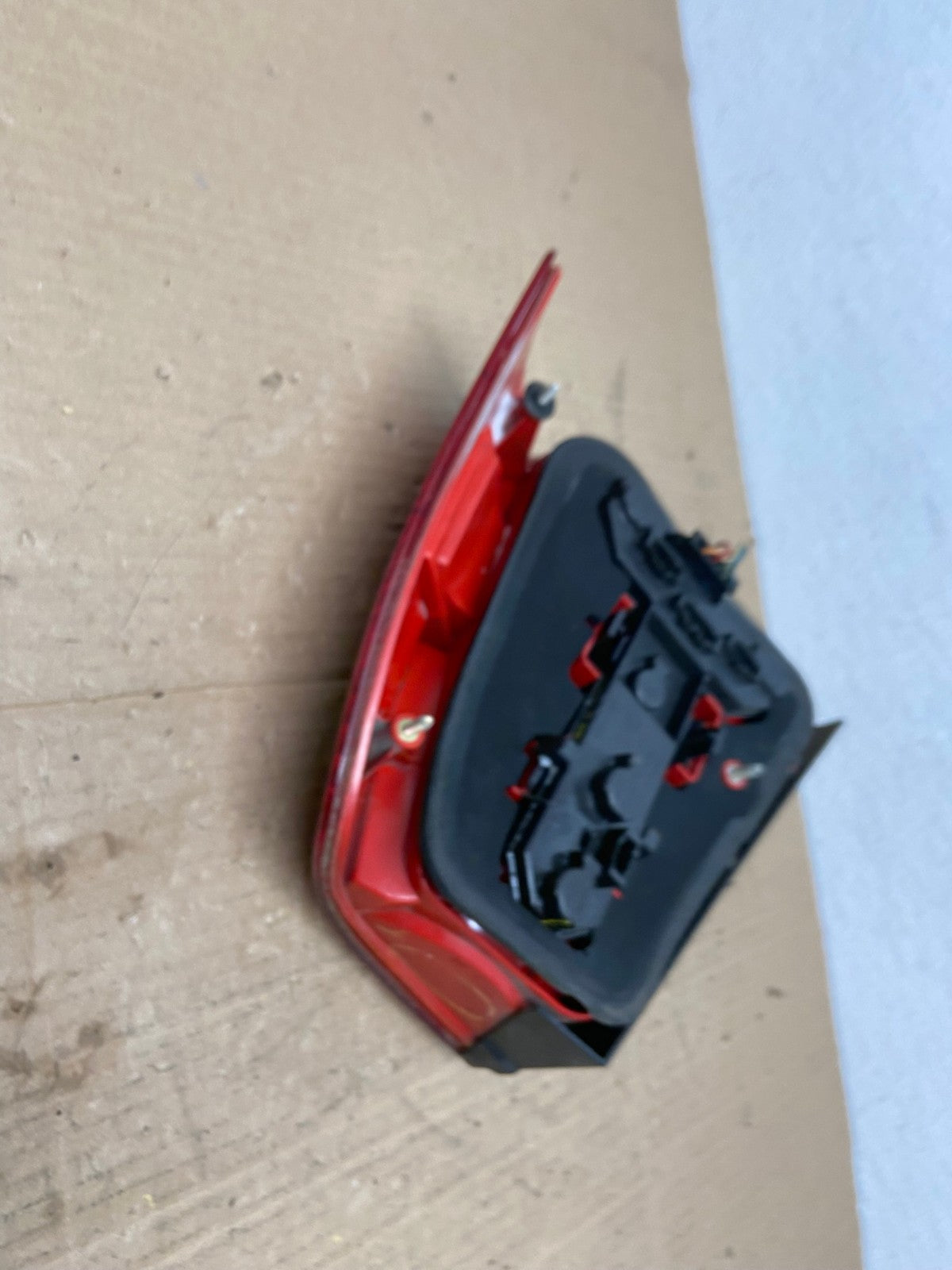 2004 to 2005 Volkswagen Jetta Left Driver LH Side Tail Light OEM AB8375 LK3