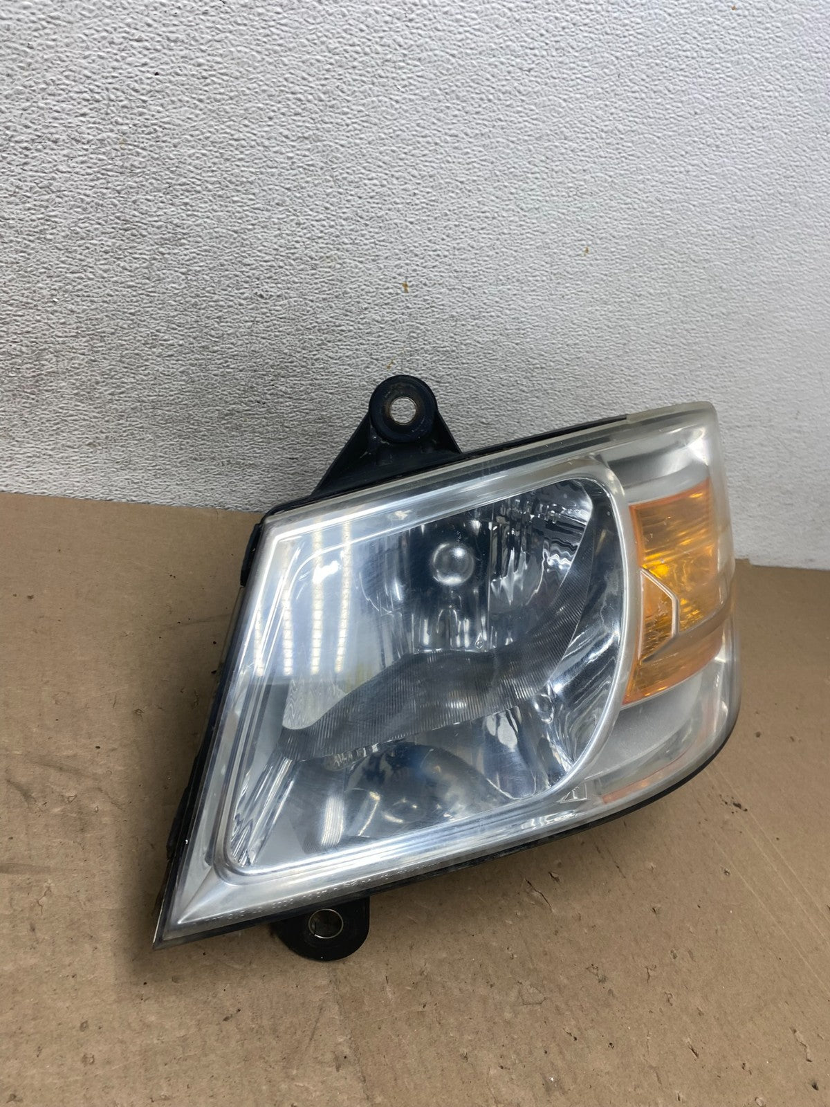 2008 to 2010 Dodge Caravan Left Driver Lh Halogen Headlight AG4765 DW2