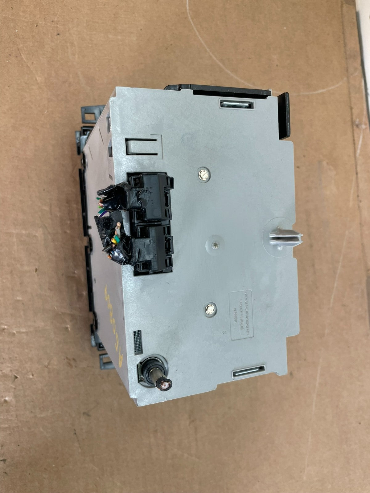 2010 to 2011 Buick Enclave Radio Stereo CD Player Screen Display ag0809 DG6