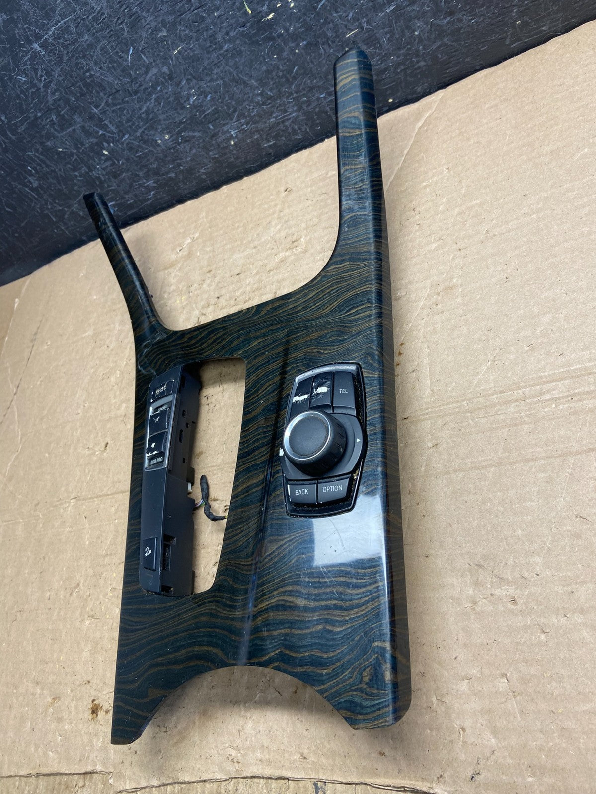 2011-2018 BMW X3 Center Console Shifter Surround Trim Bezel 9200950 AF2211 DG4