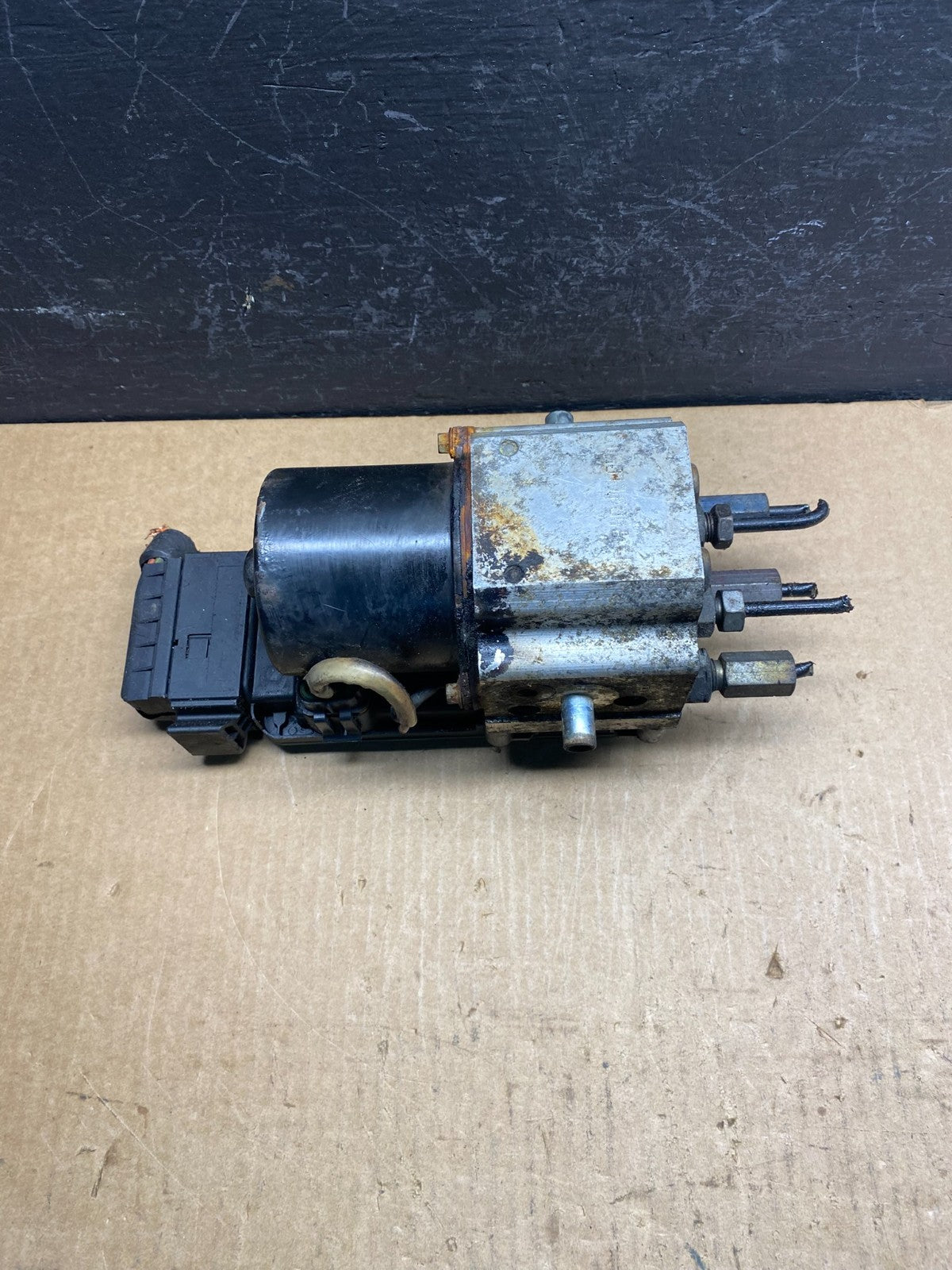 2006 2007 Ford E250 E350 Anti-Lock ABS Antilock Brake Pump AC7013 DG1