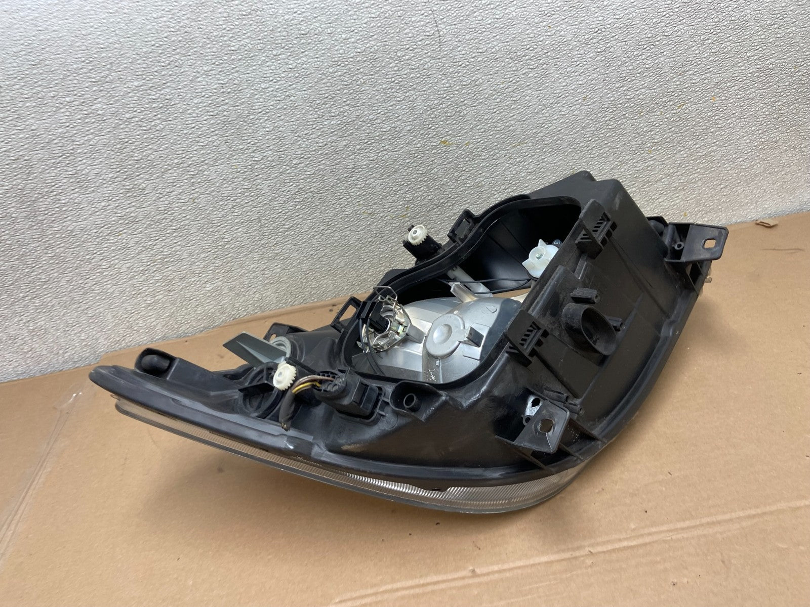 2007 to 2013 Mercedes Sprinter Headlight Left Driver Side Halogen Oem AA9856 DW6