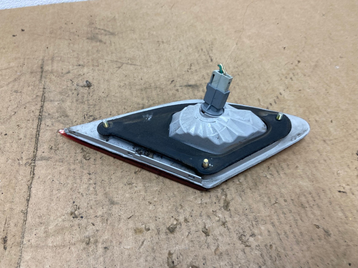 2003 to 2004 Toyota Avalon Right Passenger RH Inner Tail Light AC3390 LK4