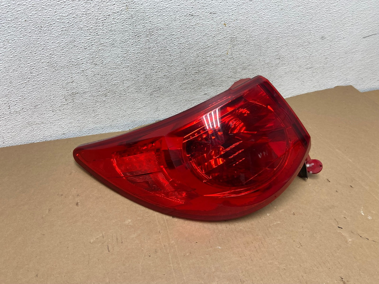 2009 2010 2011 2012 Chevrolet Traverse Left Driver LH Tail Light AD7885 LK2