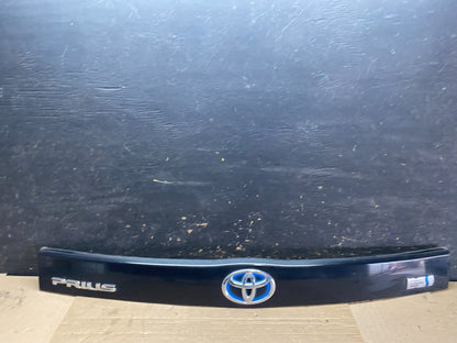 2010 to 2015 Toyota Prius Trunk Rear Tailgate Molding Panel 76801-47070 v3333 DG0