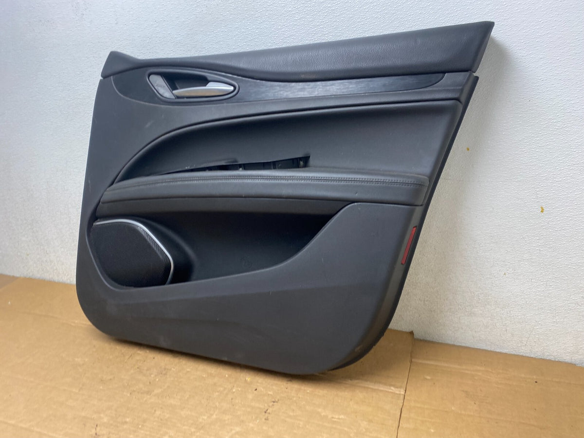 2017-2022 Alfa Romeo Stelvio Front Right Passenger Interior Door Panel M6907 DG1